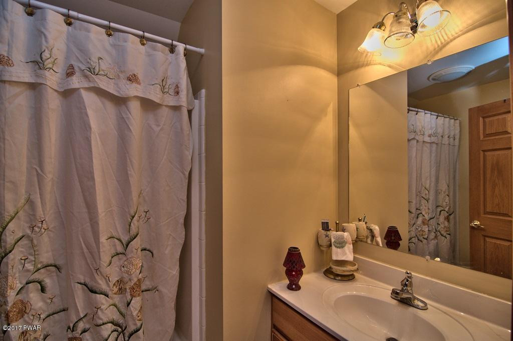 2712 Boulder Road Lake Ariel, PA 18436 - Photo 34 of 69