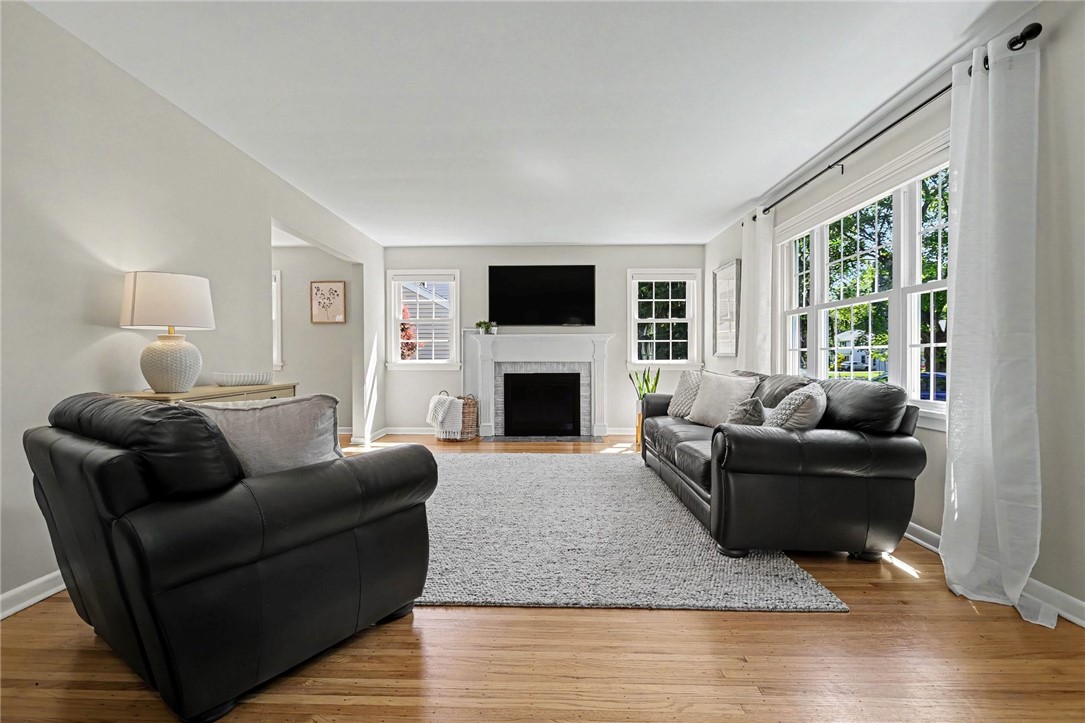236 Wyndale Road Irondequoit, NY 14617 - Photo 3 of 26