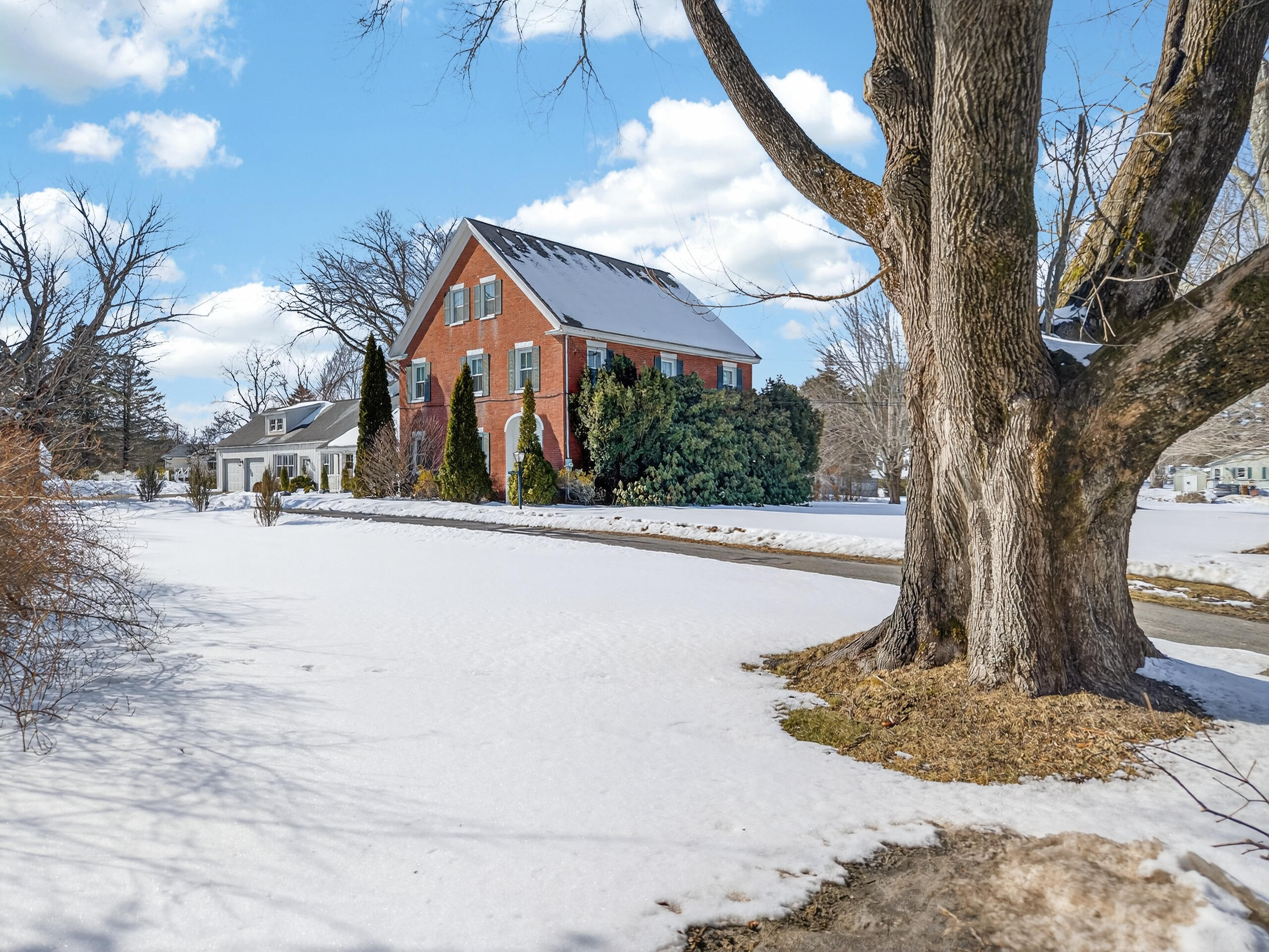 18 Buxton Road Saco, ME 04072 - Photo 2 of 86 18 Buxton Road_102