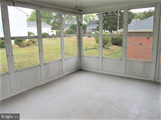 508 Forest View Road Linthicum, MD 21090 - Photo 26 of 46 3-season porch overlooking manicured lawn!