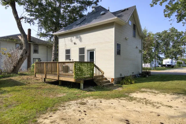 $190,000 | 25997 Mondovi Street East, Eleva, WI 54738