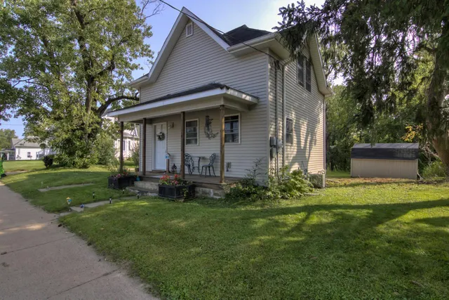 $190,000 | 25997 Mondovi Street East, Eleva, WI 54738