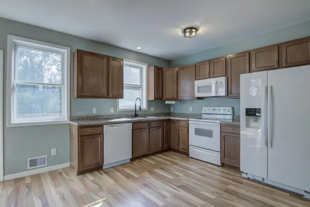 $190,000 | 25997 Mondovi Street East, Eleva, WI 54738