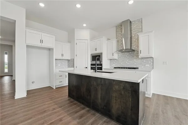 $469,590 | 1710 Northwest 105th Street, Kansas City, MO 64155