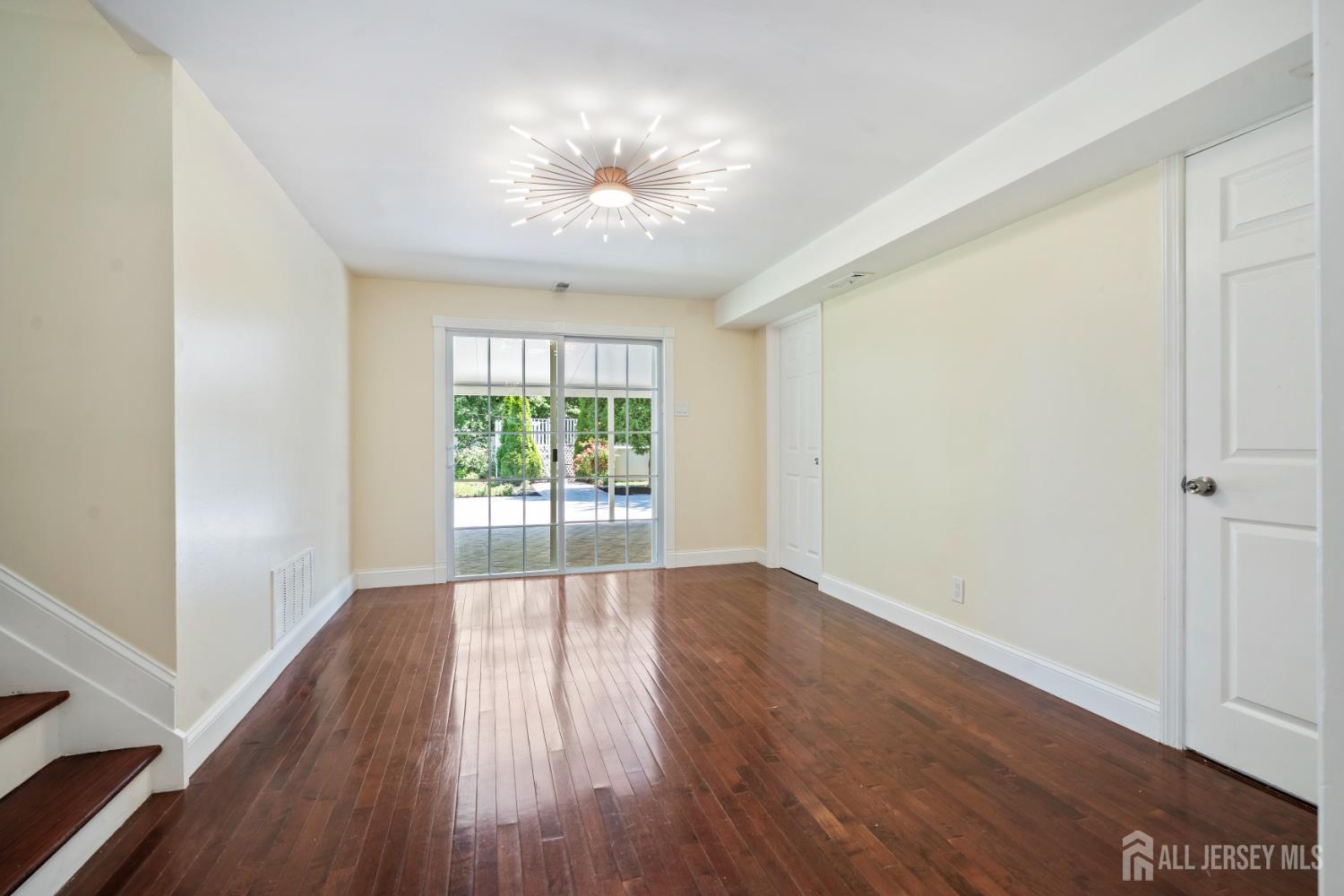 55 Ferris Road Edison, NJ 08817 - Photo 5 of 43