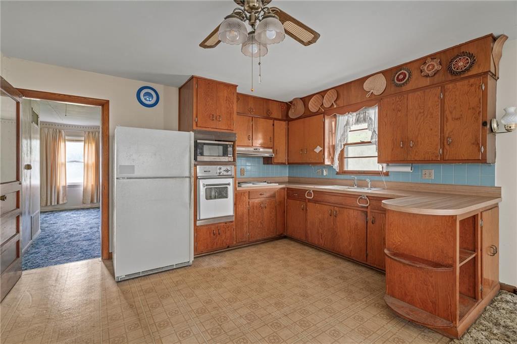 21455 South Moonlight Road Gardner, KS 66030 - Photo 2 of 25