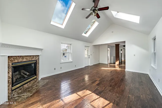 $324,500 | 1084 Van Antwerp Road, Niskayuna, NY 12309