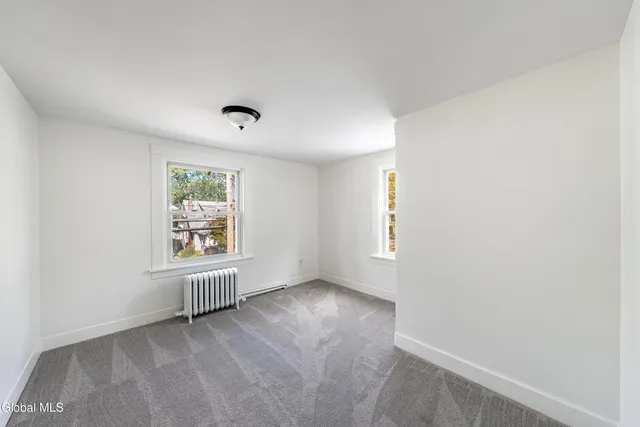 $324,500 | 1084 Van Antwerp Road, Niskayuna, NY 12309