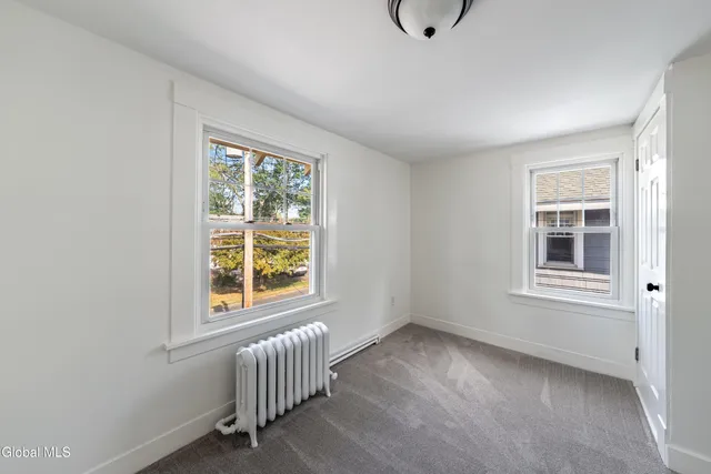 $324,500 | 1084 Van Antwerp Road, Niskayuna, NY 12309