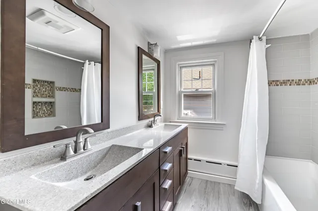 $324,500 | 1084 Van Antwerp Road, Niskayuna, NY 12309