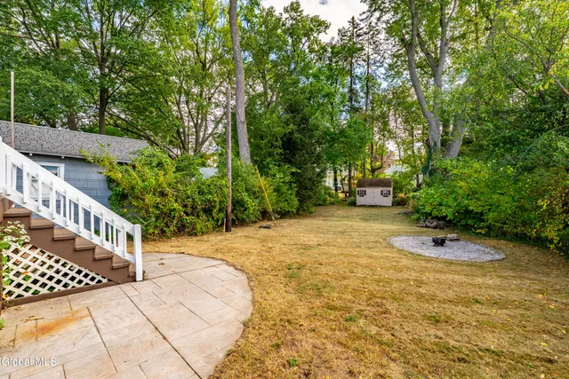 $324,500 | 1084 Van Antwerp Road, Niskayuna, NY 12309