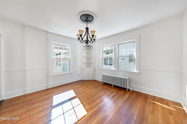 $324,500 | 1084 Van Antwerp Road, Niskayuna, NY 12309