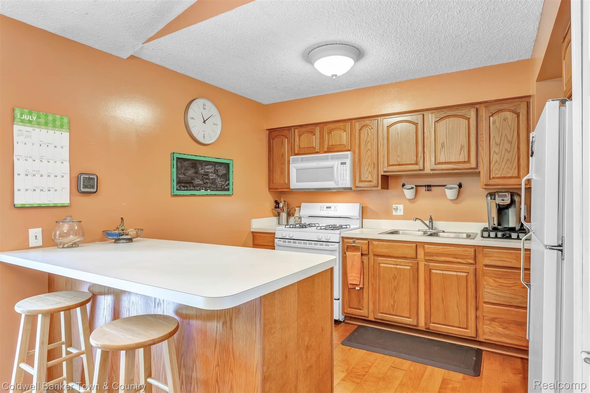 2815 West Commerce Road Milford, MI 48380 - Photo 11 of 43 Kitchen