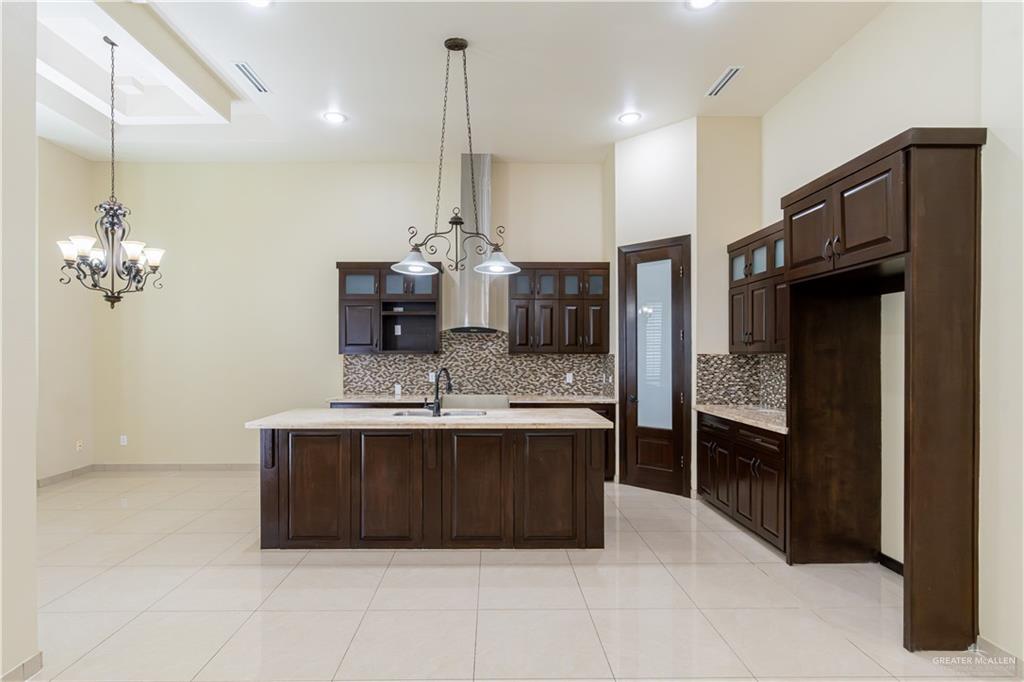 5000 Maple Avenue McAllen, TX 78501 - Photo 3 of 24