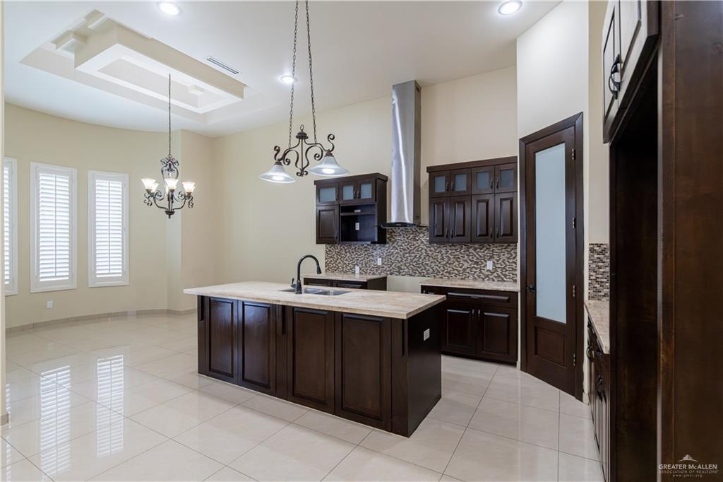 5000 Maple Avenue McAllen, TX 78501 - Photo 4 of 24
