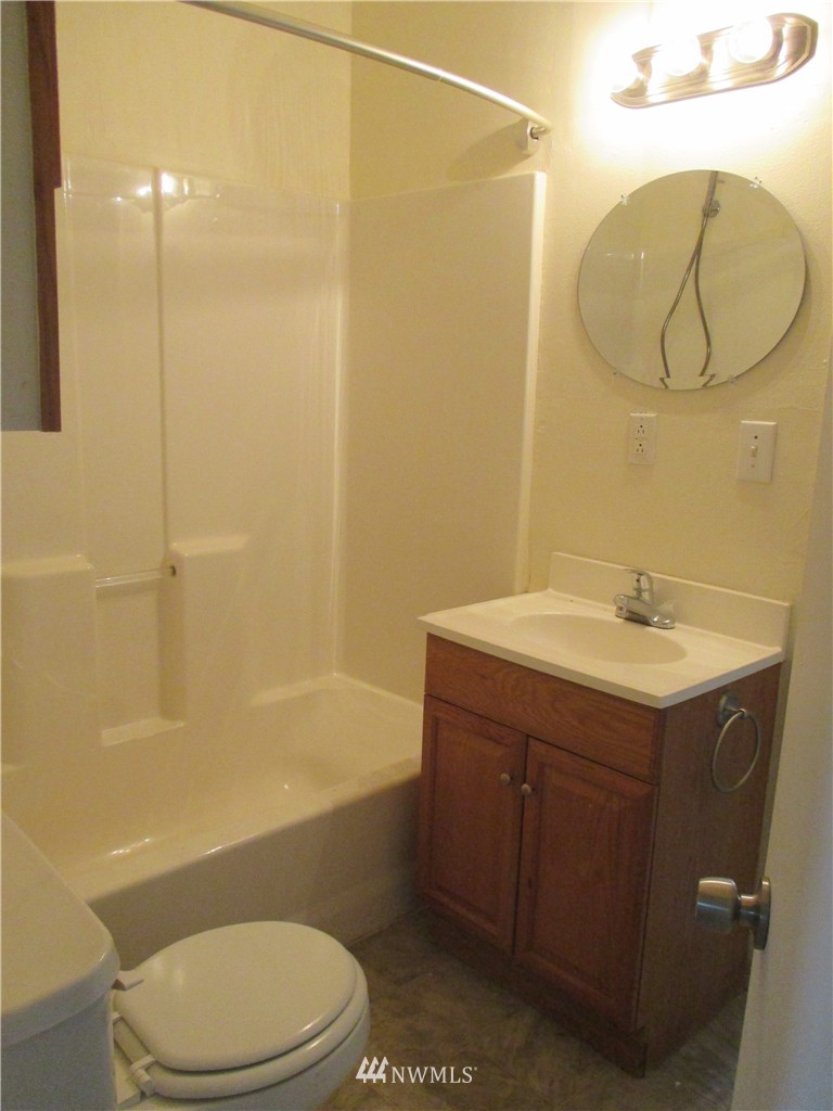 718 Southwest Cascade Avenue Chehalis, WA 98532 - Photo 13 of 14 Gallery Image 13