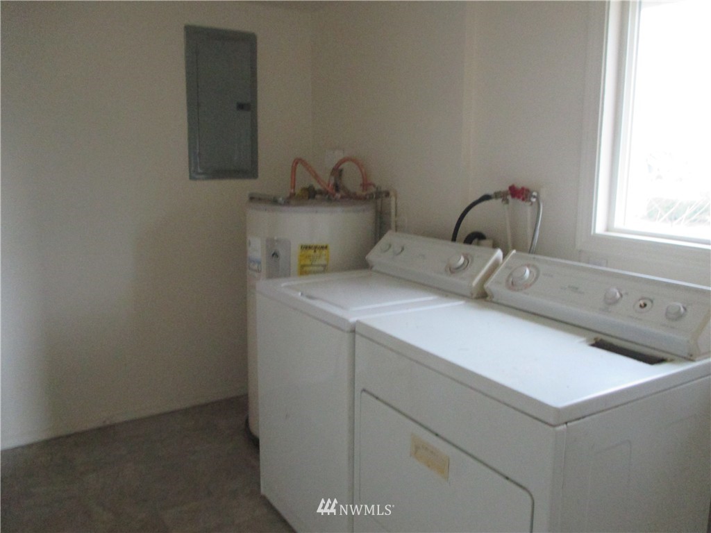 718 Southwest Cascade Avenue Chehalis, WA 98532 - Photo 10 of 14 Gallery Image 10