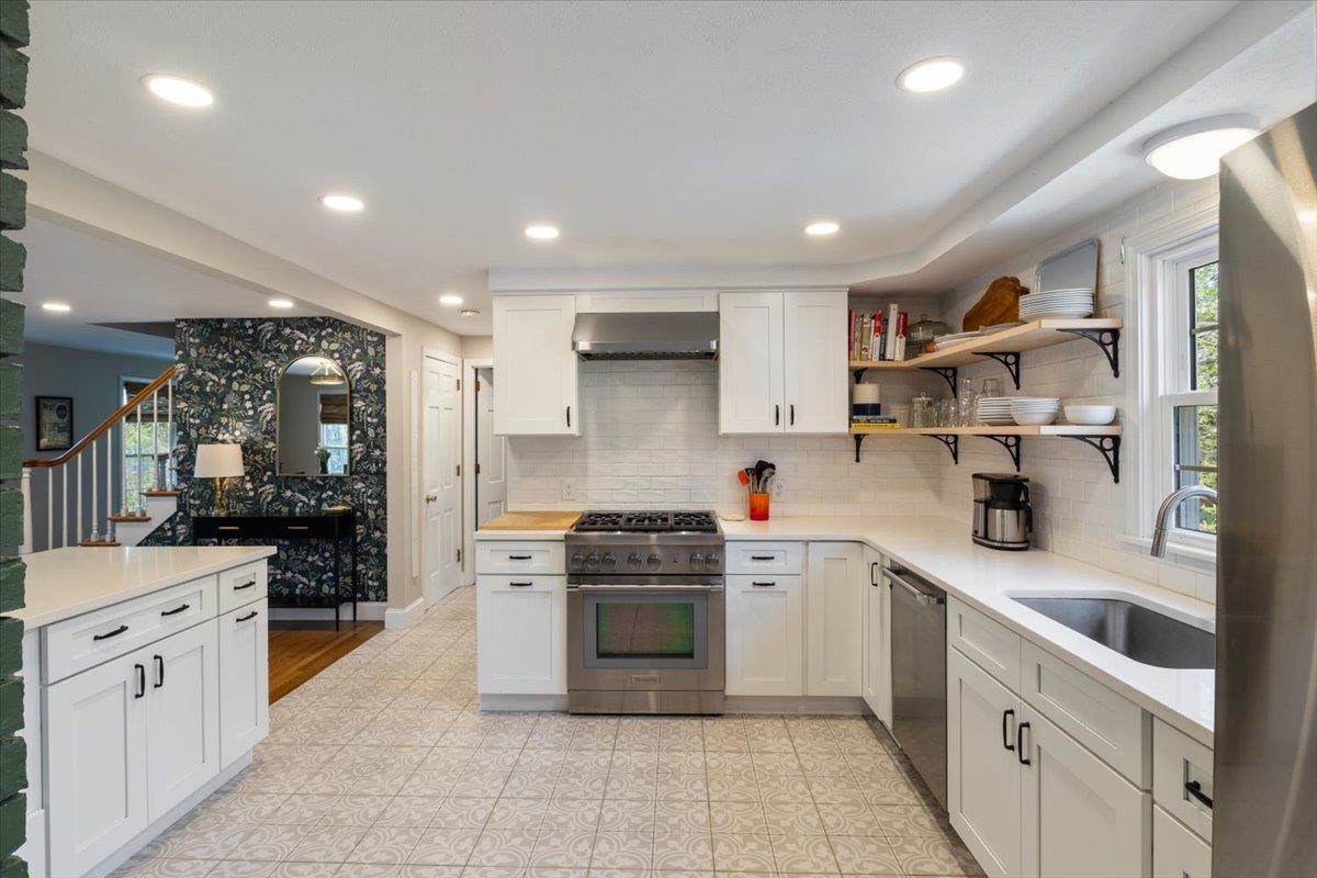 13 River Bend Circle Exeter, NH 03833 - Photo 4 of 48