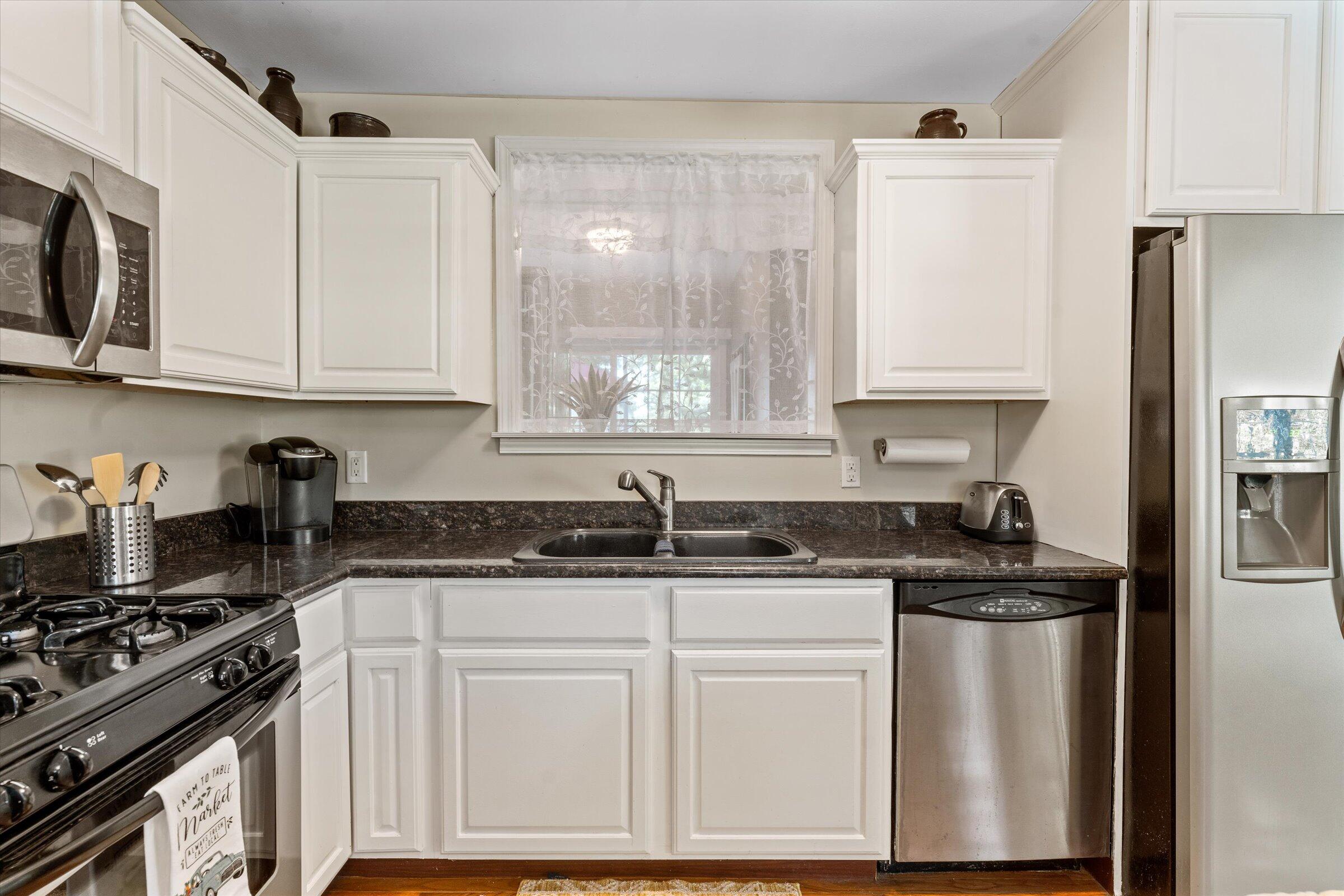 61140 Lenawee Road Cassopolis, MI 49031 - Photo 11 of 40 Granite countertop