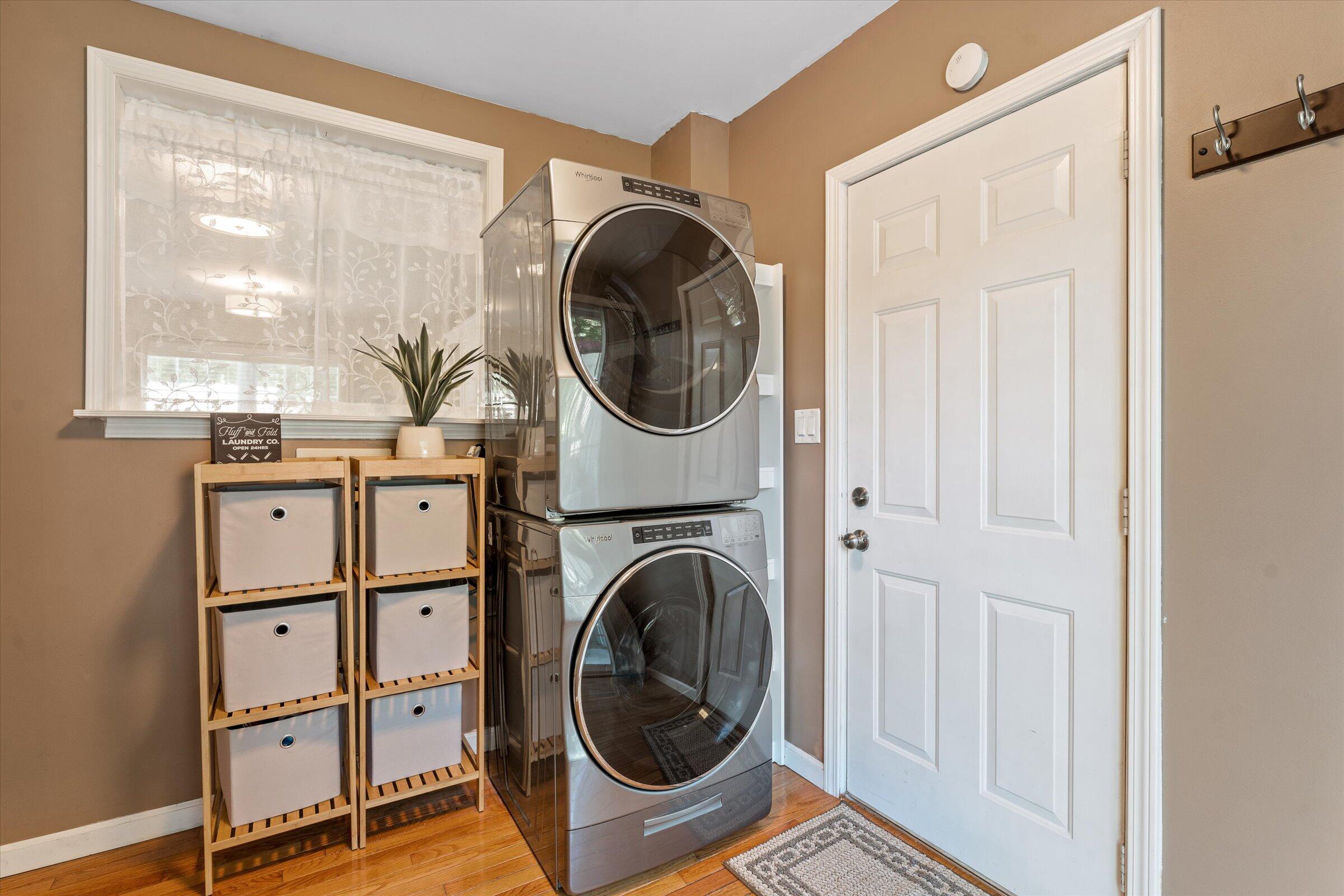61140 Lenawee Road Cassopolis, MI 49031 - Photo 19 of 40 Laundry/mud room