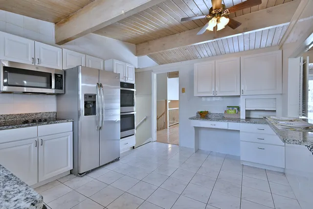 $550,000 | 521 Michael Manor, Glenview, IL 60025