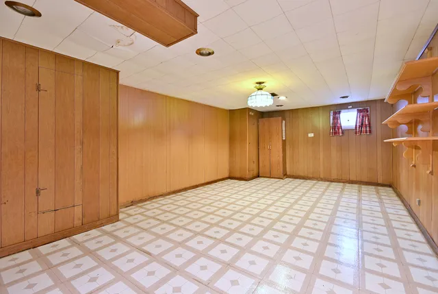 $550,000 | 521 Michael Manor, Glenview, IL 60025