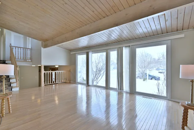 $550,000 | 521 Michael Manor, Glenview, IL 60025