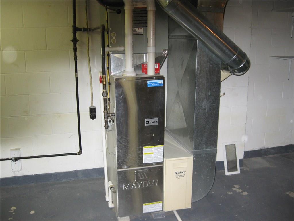 3108 Mercer Road New Castle, PA 16105 - Photo 11 of 17 Gas furnace, central air.