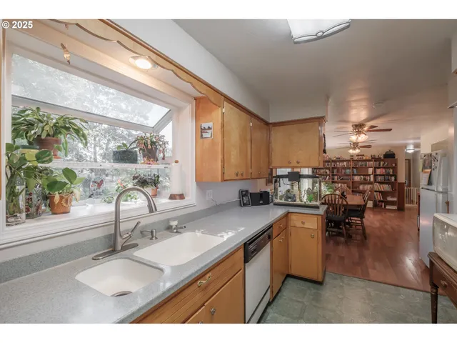 $415,000 | 3614 31st Avenue Northeast, Salem, OR 97301