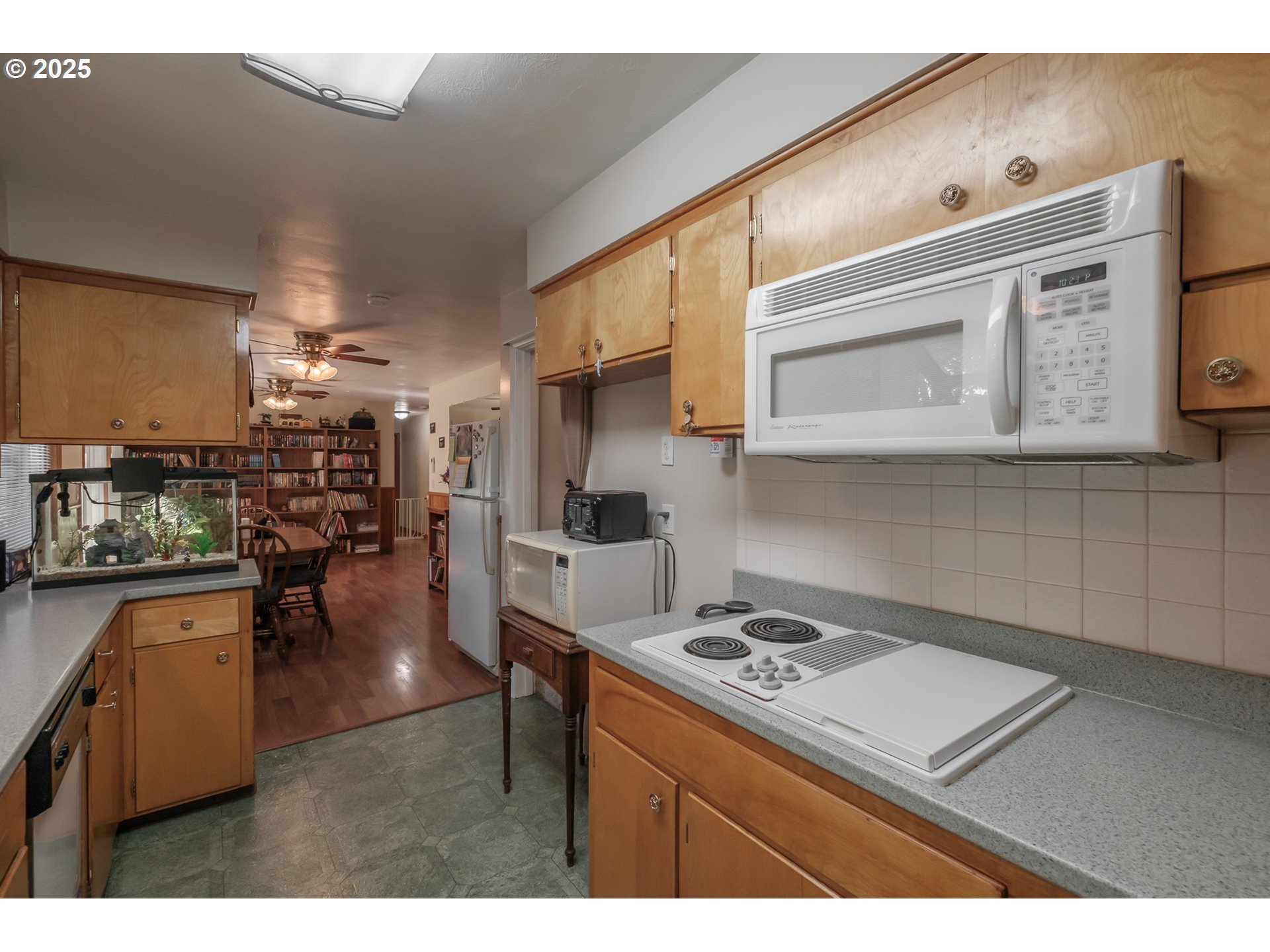 3614 31st Avenue Northeast Salem, OR 97301 - Photo 16 of 45