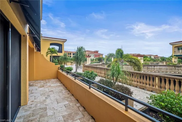 a view of an entryway