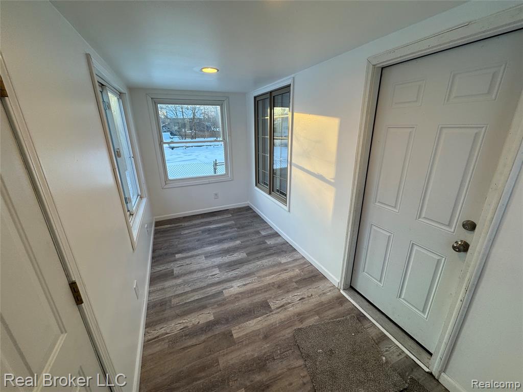 86 Hamilton Street Pontiac, MI 48342 - Photo 5 of 26