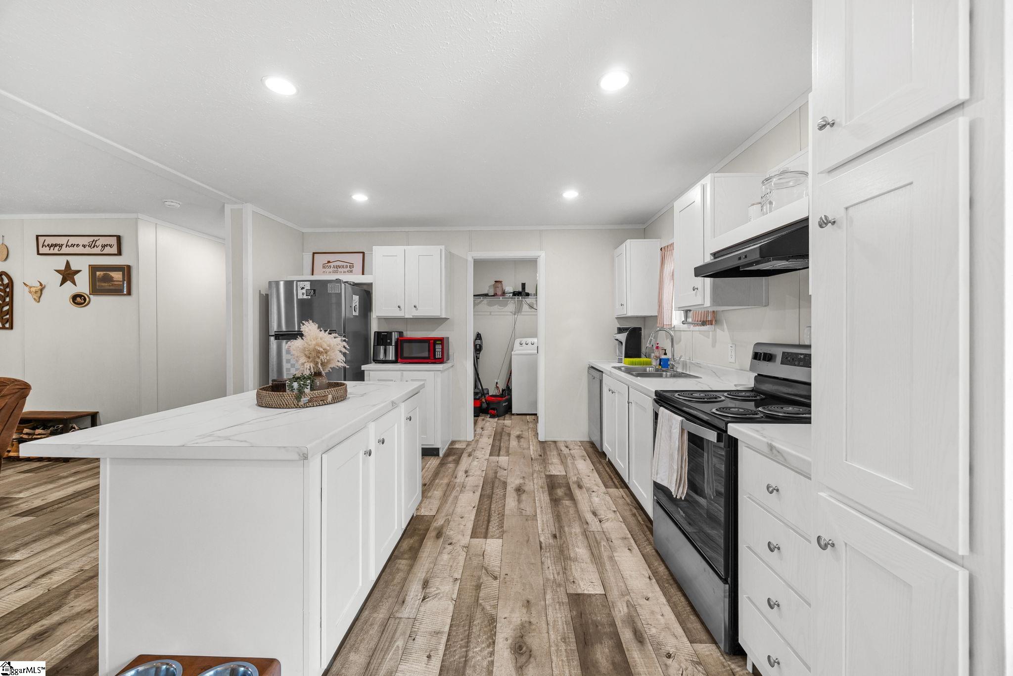 1059 Arnold Road Anderson, SC 29625 - Photo 5 of 28