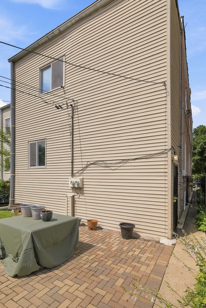 1315 North Massasoit Avenue Chicago, IL 60651 - Photo 15 of 17