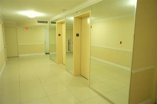 $3,500 | 525 North Ocean Boulevard, Unit 1025, Pompano Beach, FL 33062