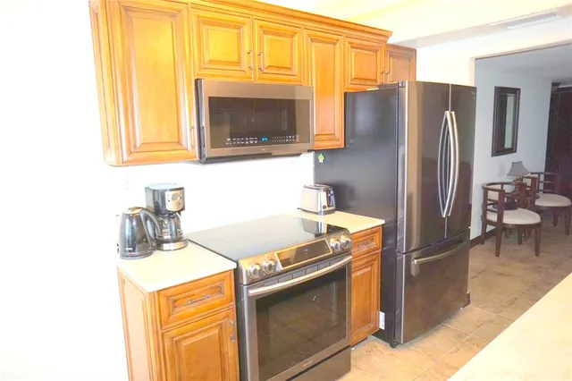 $3,500 | 525 North Ocean Boulevard, Unit 1025, Pompano Beach, FL 33062