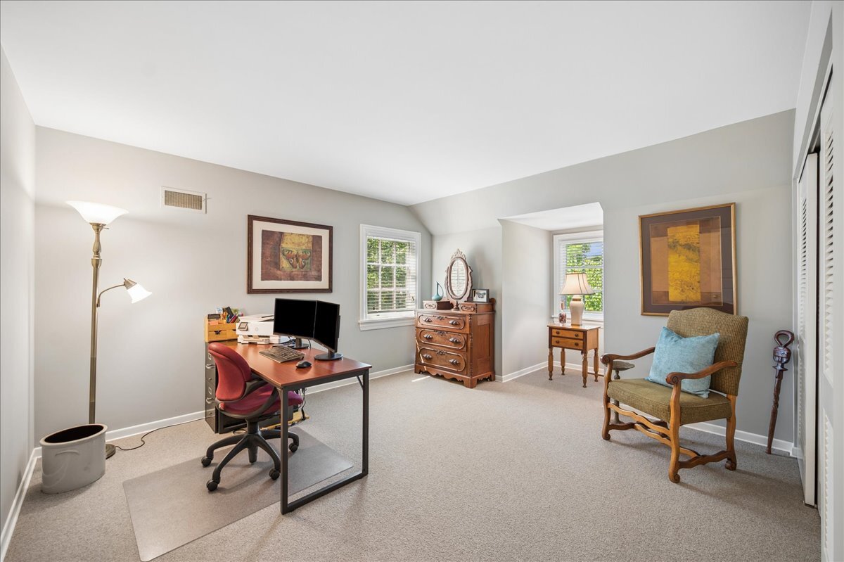 253 Summerfield Road Northbrook, IL 60062 - Photo 31 of 46 a workspace with furniture and a window