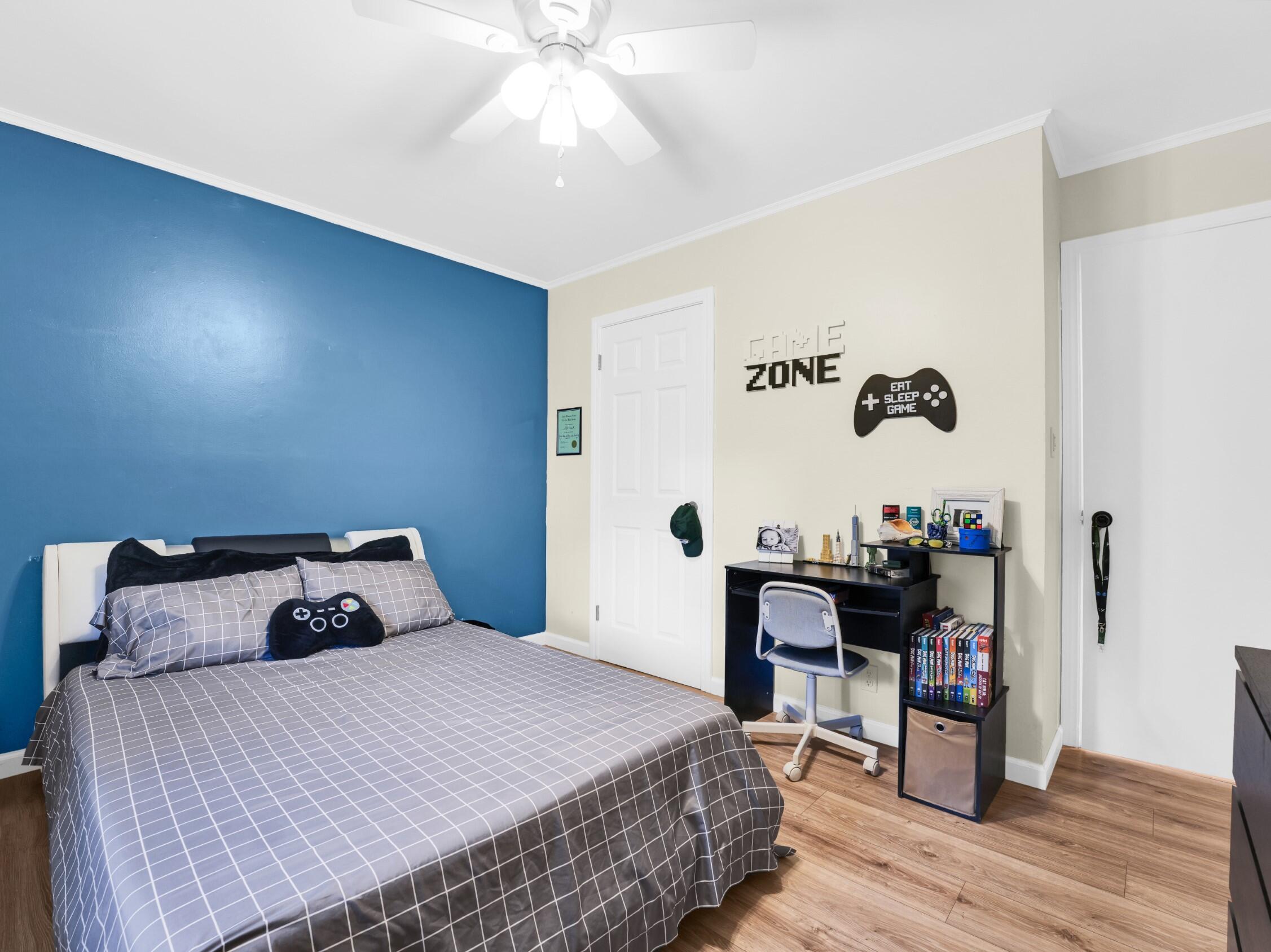 3211 Lakeview Circle Racine, WI 53402 - Photo 13 of 25 Photo (8)