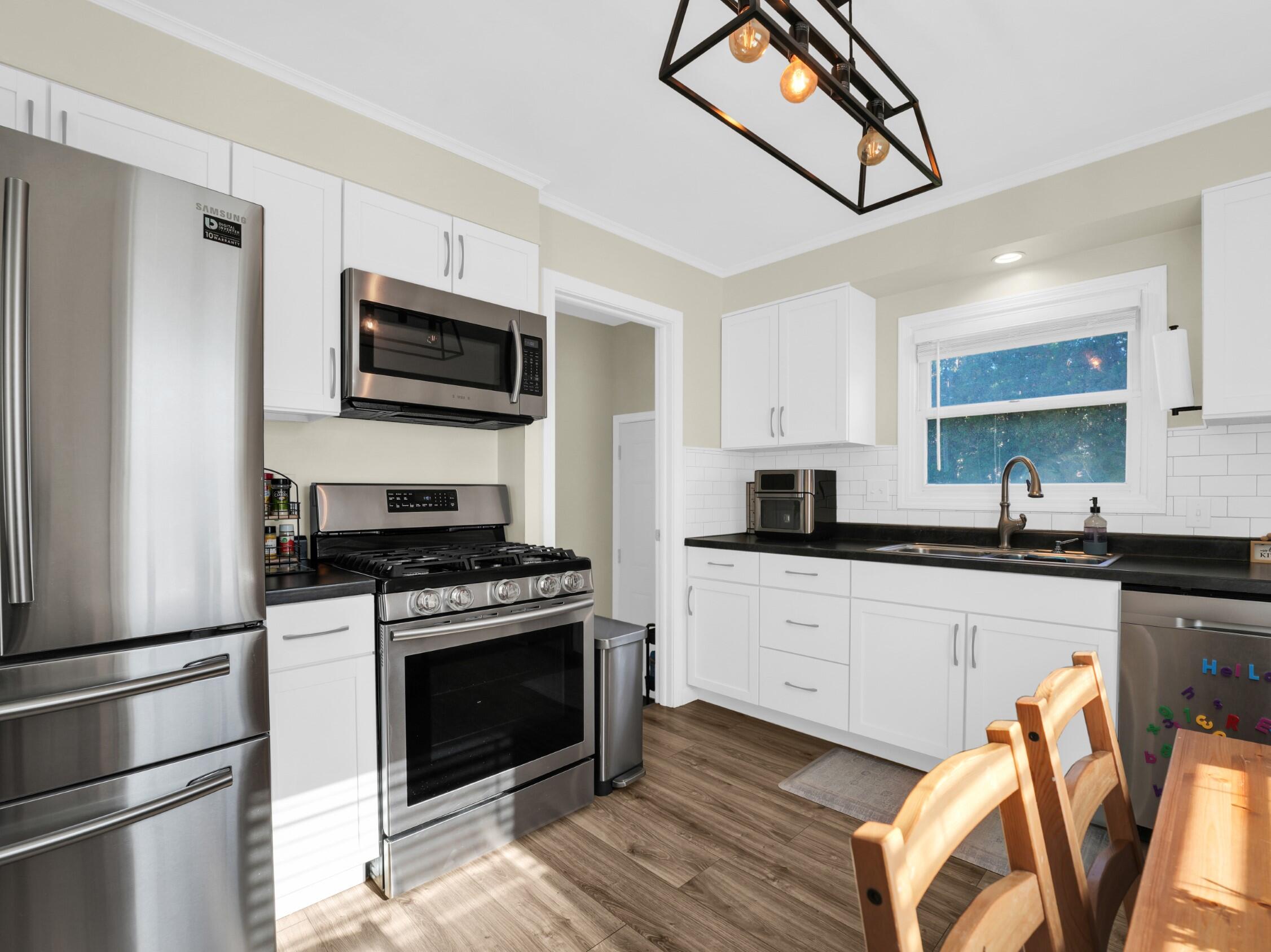 3211 Lakeview Circle Racine, WI 53402 - Photo 17 of 25 Photo (4)