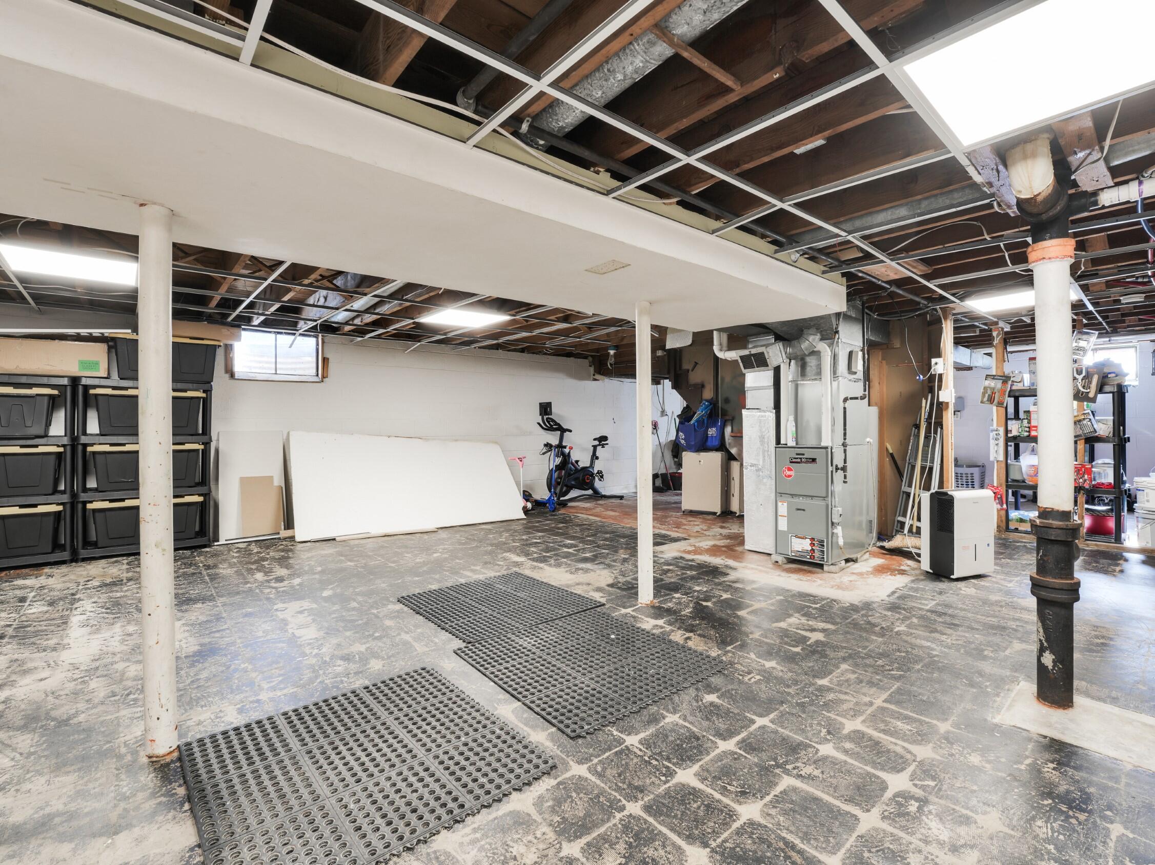 3211 Lakeview Circle Racine, WI 53402 - Photo 20 of 25 Photo (15)