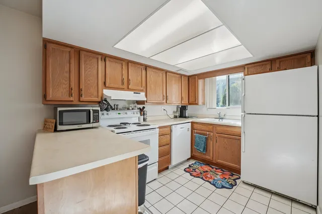 $169,900 | 4955 134th Place, Unit 1B, Crestwood, IL 60418