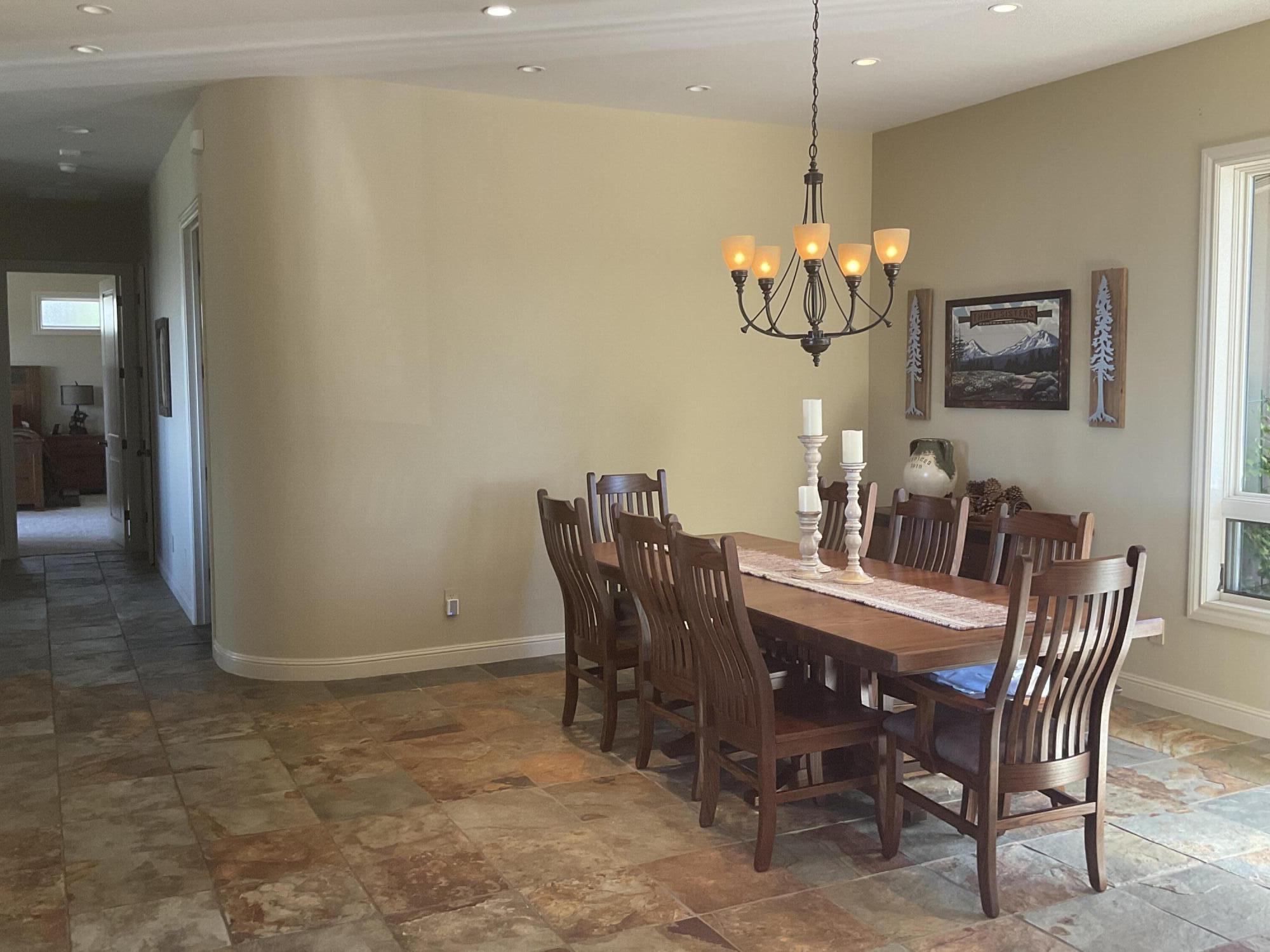 4524 Cooper's Hawk Road Klamath Falls, OR 97601 - Photo 8 of 15 DiningRoom
