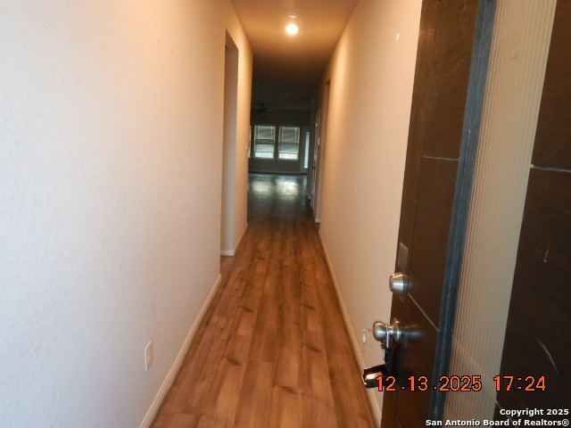 3206 Junction Bay Converse, TX 78109 - Photo 2 of 20 a view of a hallway