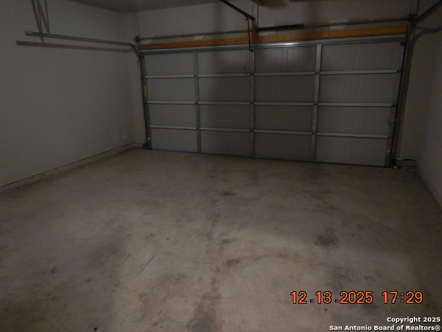 3206 Junction Bay Converse, TX 78109 - Photo 6 of 20 a view of a garage