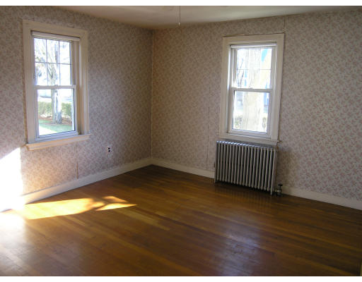 94 Spring Street Stoneham, MA 02180 - Photo 8 of 19
