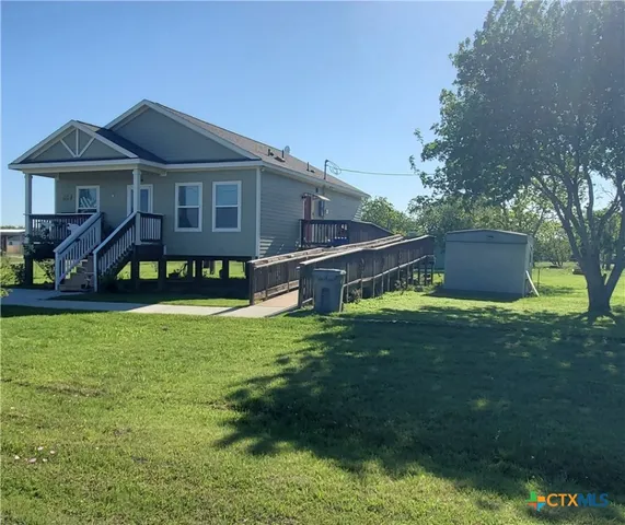 $275,000 | 501 13th Street, Seadrift, TX 77983