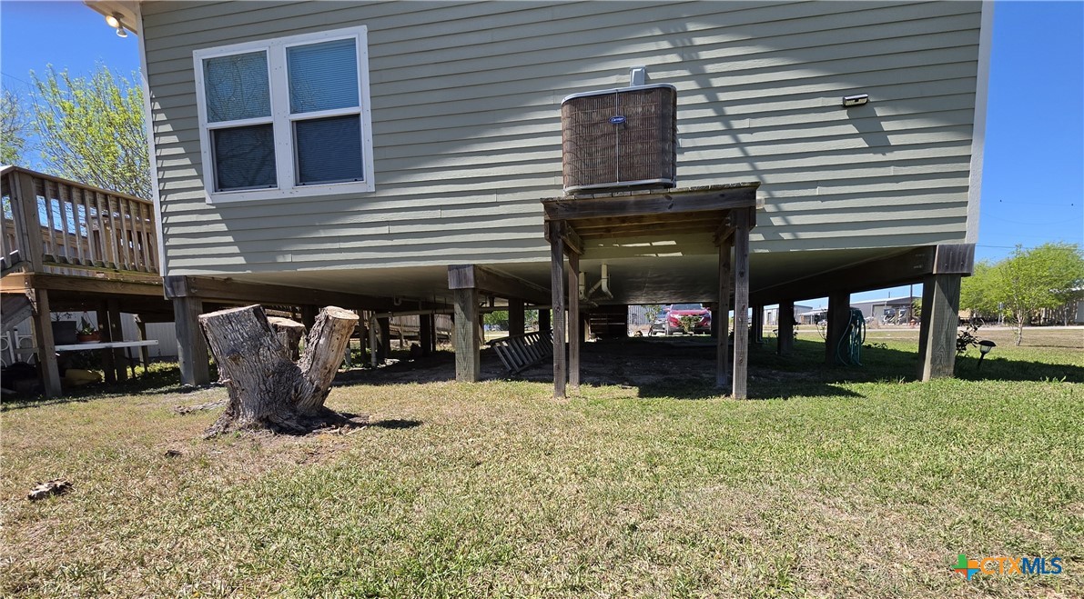 501 13th Street Seadrift, TX 77983 - Photo 6 of 22 a front view of a house with a yard