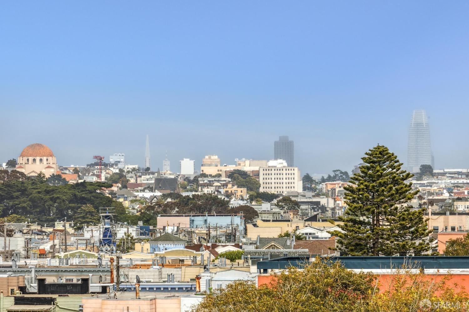 340 25th Avenue San Francisco, CA 94121 - Photo 2 of 73 a view of a city