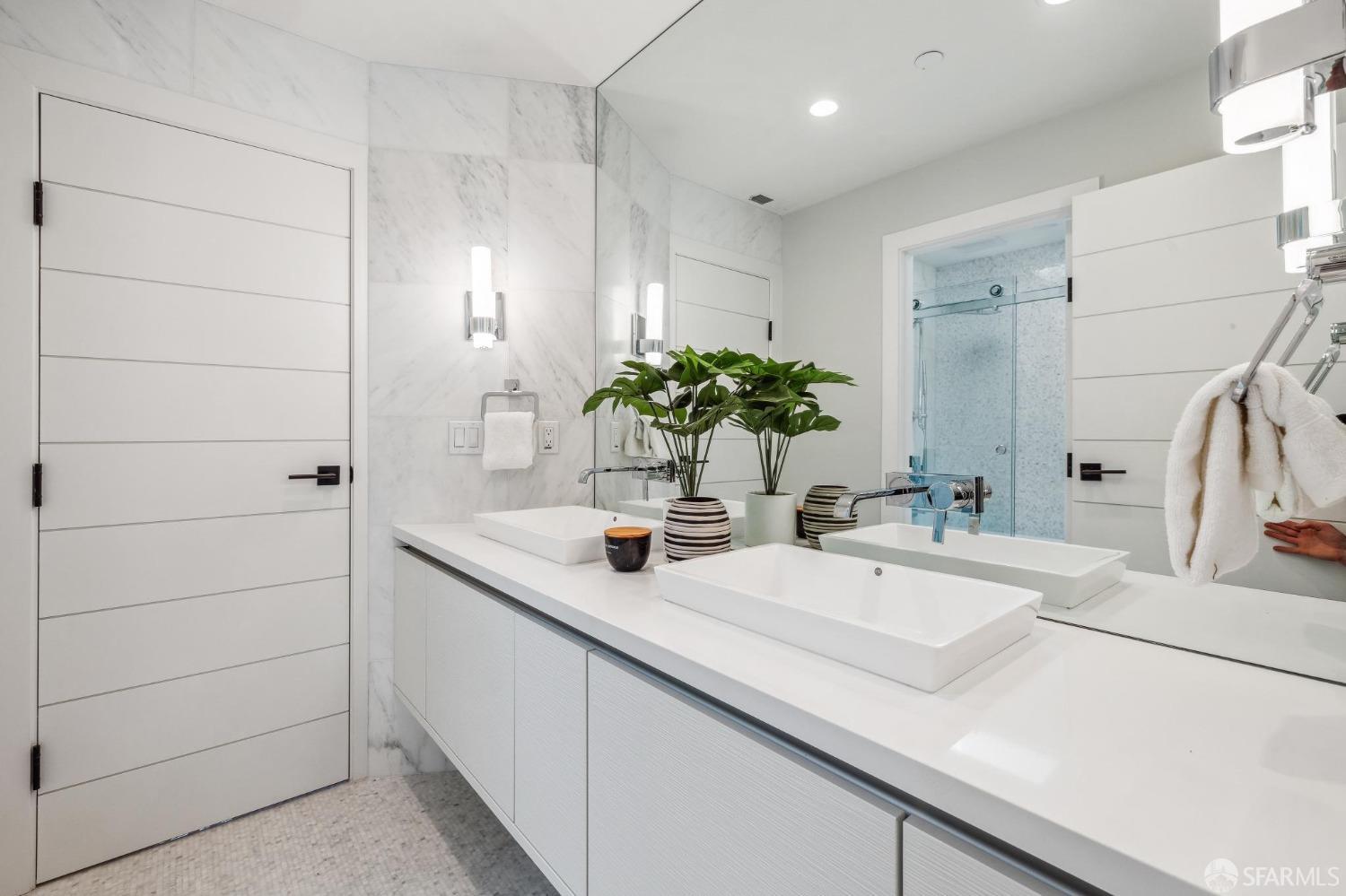 340 25th Avenue San Francisco, CA 94121 - Photo 34 of 73 a bathroom with a sink and a mirror