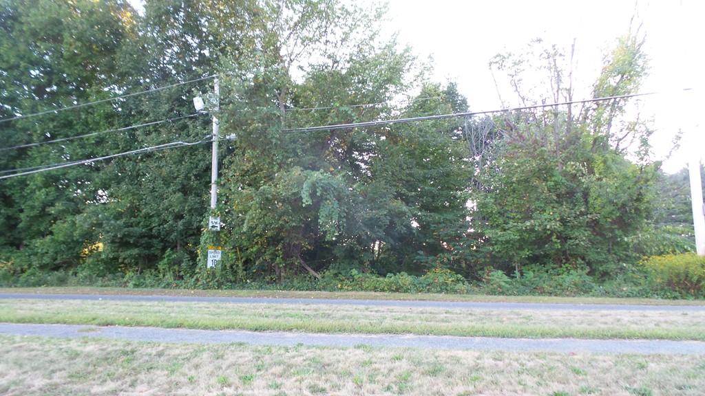 2 Oakham Road North Brookfield, MA 01535 - Photo 2 of 2